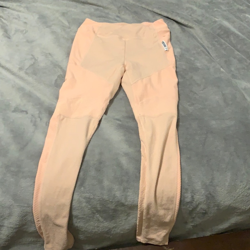 Gym shark leggings